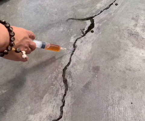 黎母山镇混凝土裂缝修补技术详解​